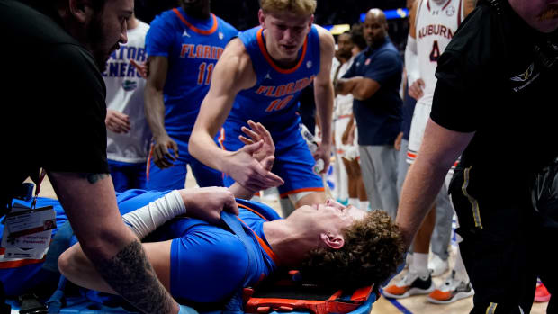 Florida Gators center Micah Handlogten.